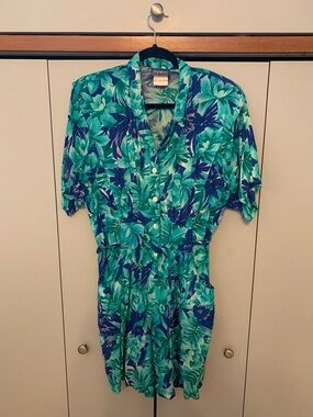Savannah Summer One Piece Romper size 8 pit to pit 19” length 27” waist 30”